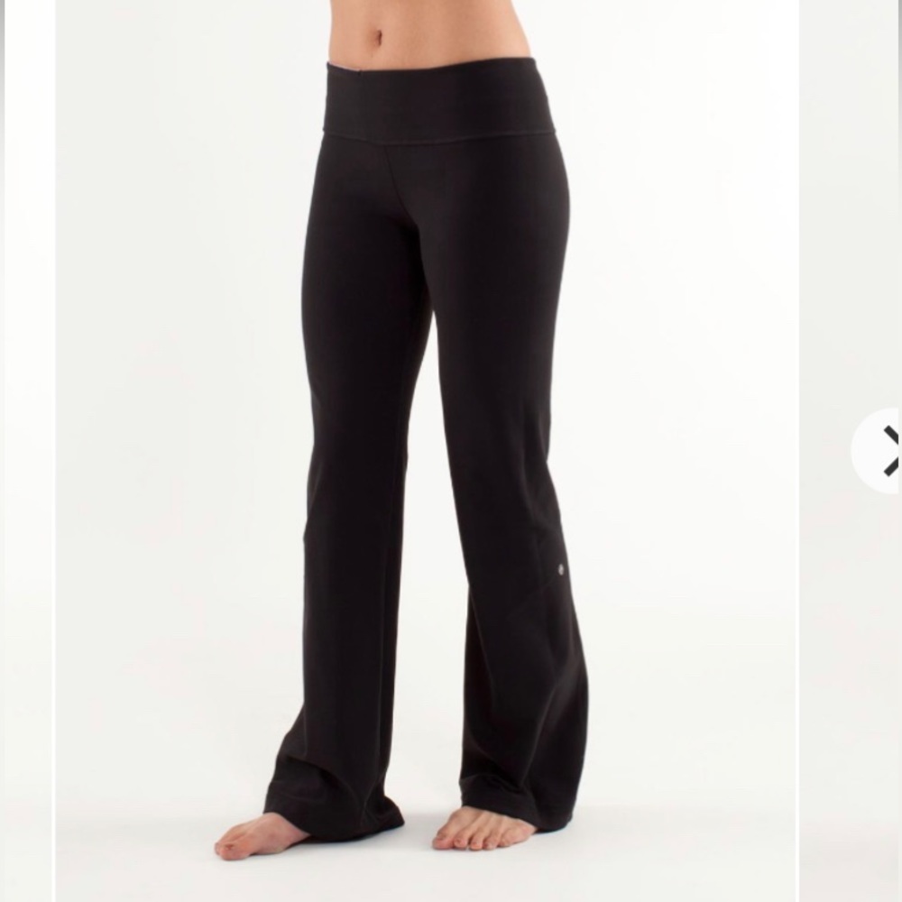 Lululemon Black Quilting Groove Yoga Pant Purple Reversible Size 8 S31